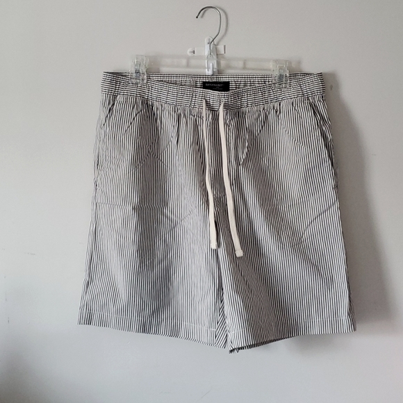 Banana Republic Women's Deck Shorts Size M - Picture 1 of 6